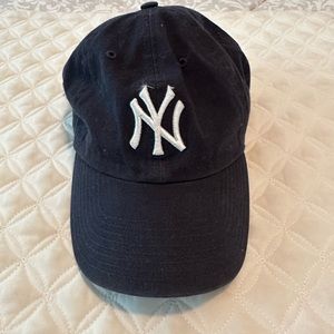 NY Navy blue baseball hat